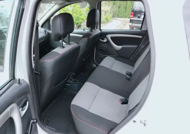 DACIA Duster 1.6 16V 105 4x2 Essentiel