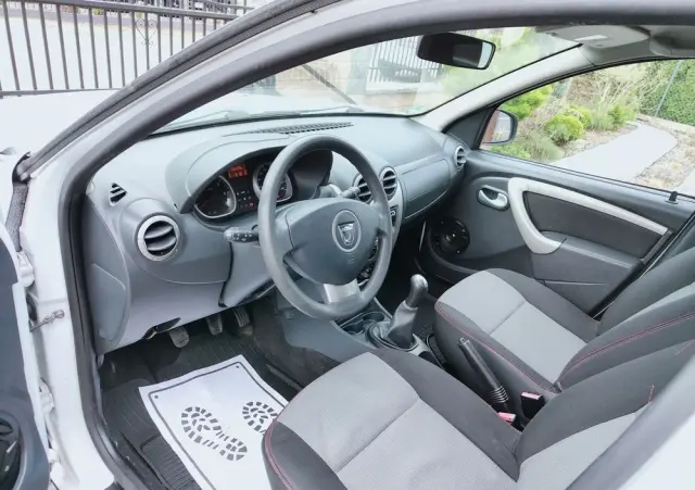 DACIA Duster 1.6 16V 105 4x2 Essentiel