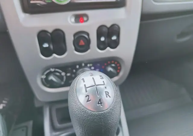 DACIA Duster 1.6 16V 105 4x2 Essentiel