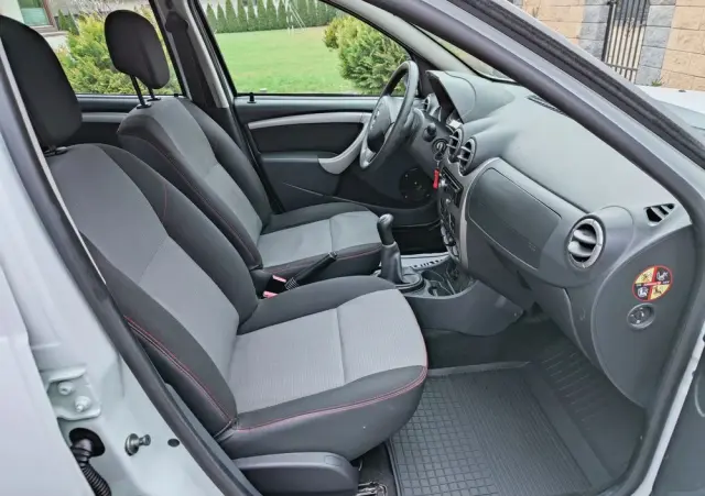 DACIA Duster 1.6 16V 105 4x2 Essentiel