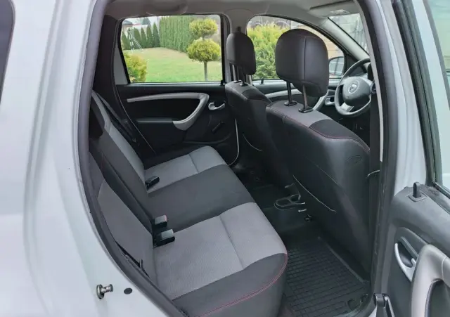 DACIA Duster 1.6 16V 105 4x2 Essentiel