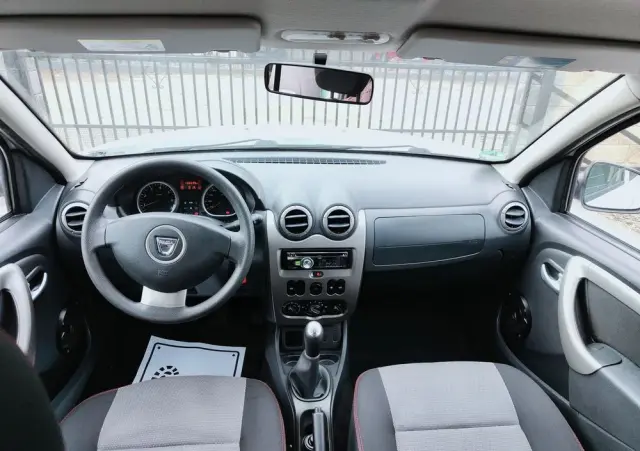 DACIA Duster 1.6 16V 105 4x2 Essentiel