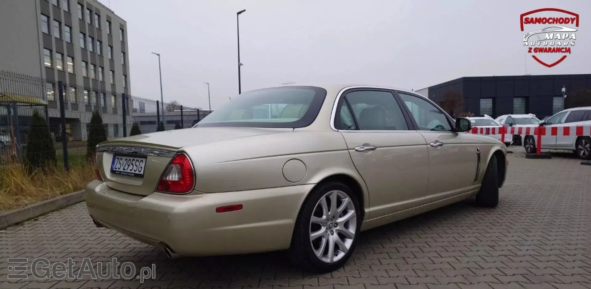 JAGUAR XJ 