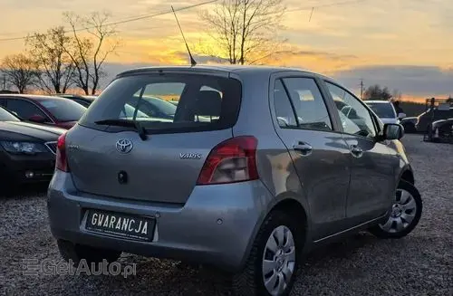 TOYOTA Yaris 