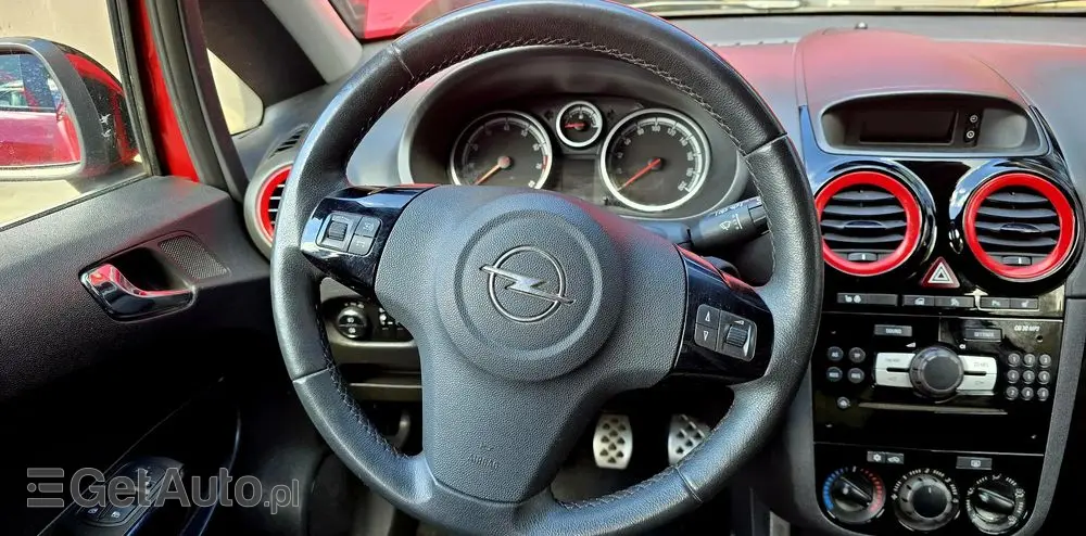 OPEL Corsa 1.4 16V Innovation