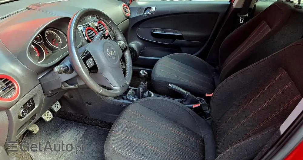 OPEL Corsa 1.4 16V Innovation