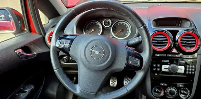 OPEL Corsa 1.4 16V Innovation