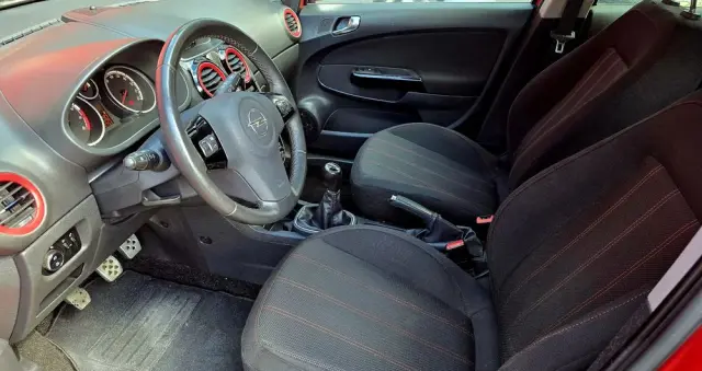 OPEL Corsa 1.4 16V Innovation