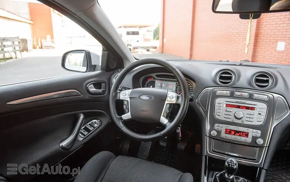 FORD Mondeo 1.8 TDCi Ghia