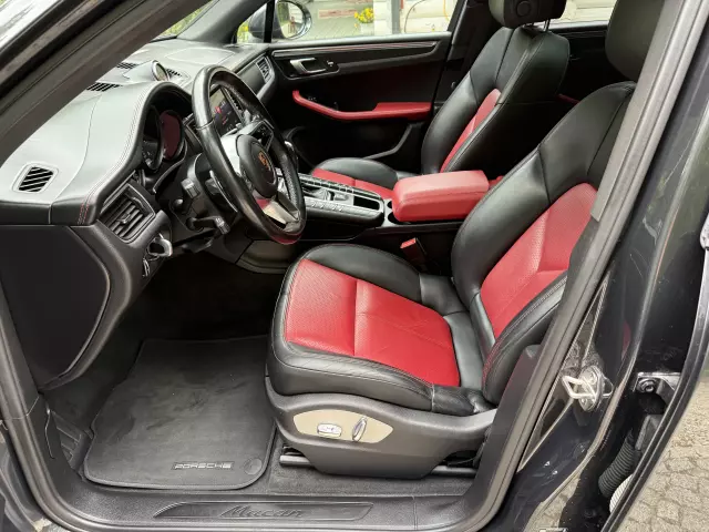 PORSCHE Macan Macan