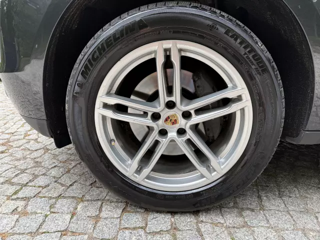PORSCHE Macan Macan
