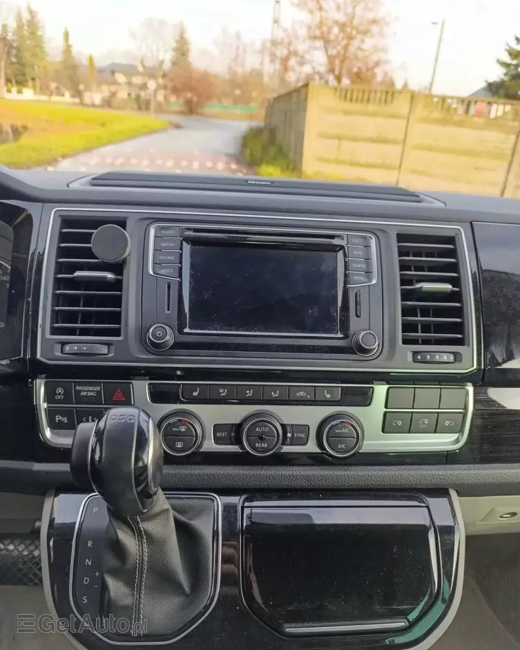 VOLKSWAGEN Multivan 2.0 BiTDI L1 Highline DSG