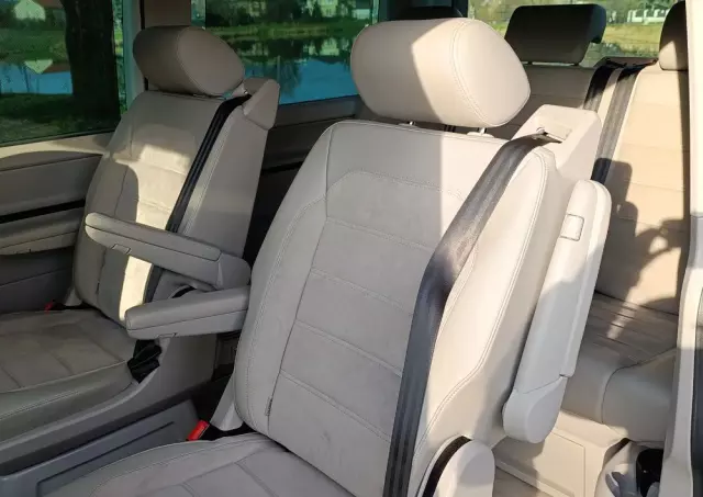 VOLKSWAGEN Multivan 2.0 BiTDI L1 Highline DSG