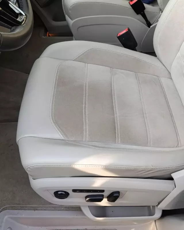 VOLKSWAGEN Multivan 2.0 BiTDI L1 Highline DSG