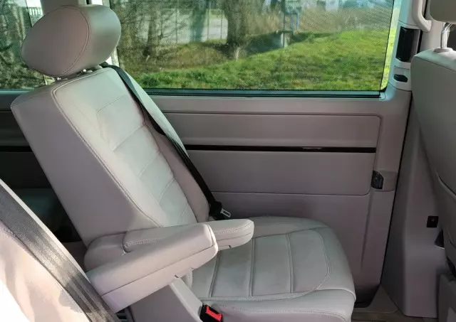 VOLKSWAGEN Multivan 2.0 BiTDI L1 Highline DSG