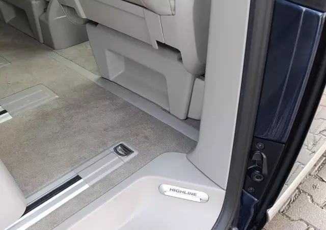 VOLKSWAGEN Multivan 2.0 BiTDI L1 Highline DSG