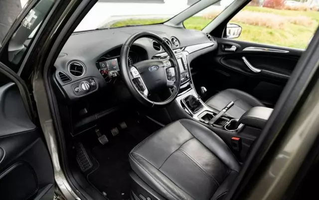 FORD Galaxy 1.6 T Trend