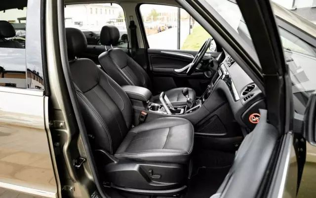 FORD Galaxy 1.6 T Trend