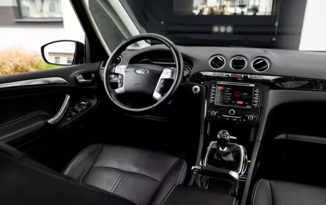 FORD Galaxy 1.6 T Trend