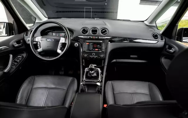 FORD Galaxy 1.6 T Trend