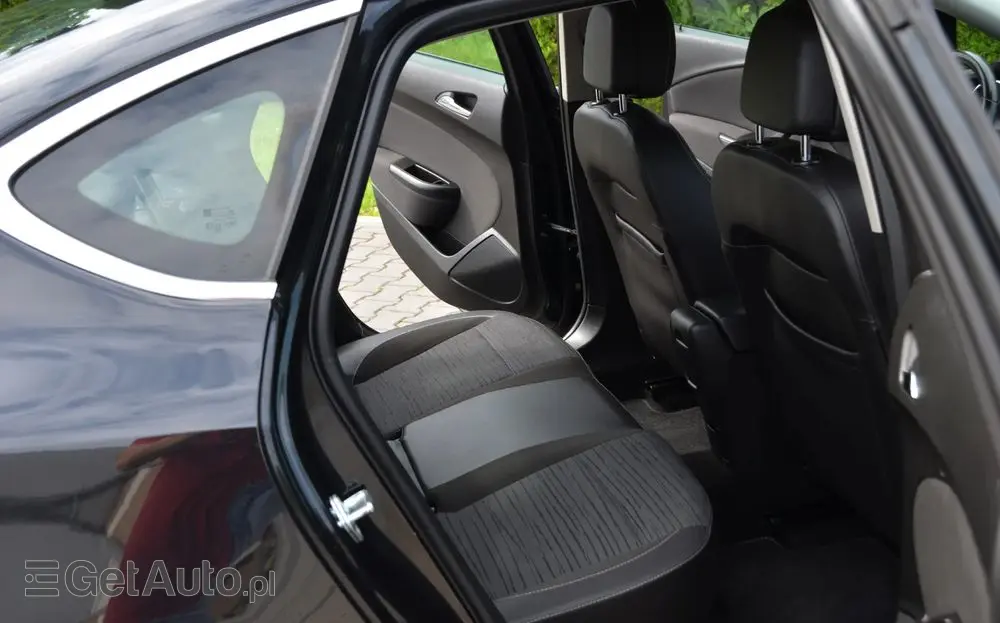 OPEL Astra 1.6 CDTI Active