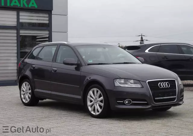 AUDI A3 2.0 TDI DPF Ambiente S tronic