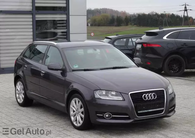 AUDI A3 2.0 TDI DPF Ambiente S tronic