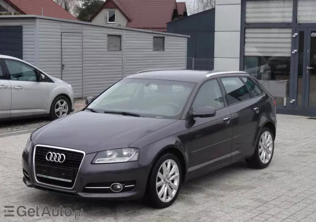 AUDI A3 2.0 TDI DPF Ambiente S tronic