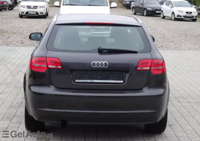 AUDI A3 2.0 TDI DPF Ambiente S tronic
