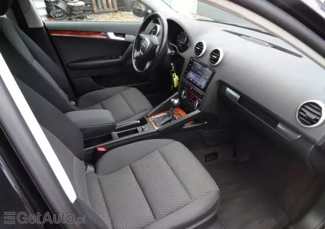 AUDI A3 2.0 TDI DPF Ambiente S tronic