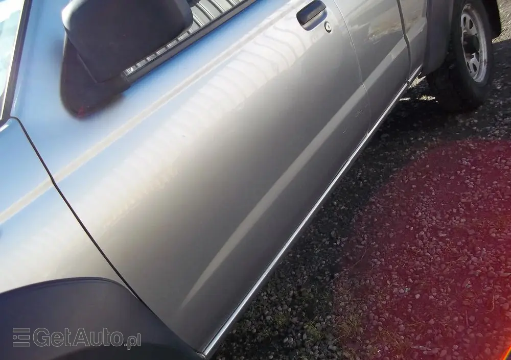 NISSAN NP300 Pickup 
