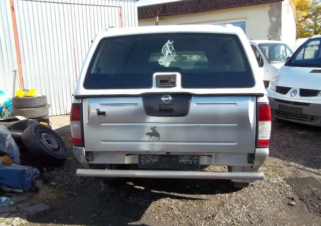 NISSAN NP300 Pickup 
