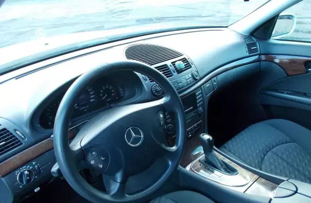 MERCEDES-BENZ Klasa E 