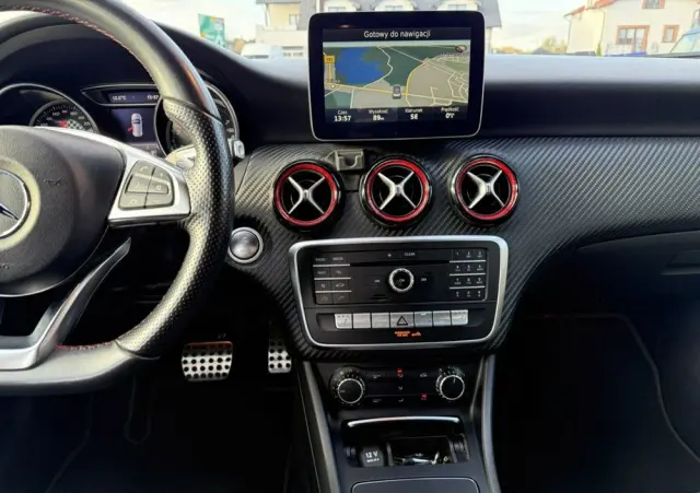 MERCEDES-BENZ Klasa A 250 7G-DCT Sport