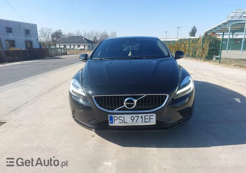VOLVO V40 D2 Momentum