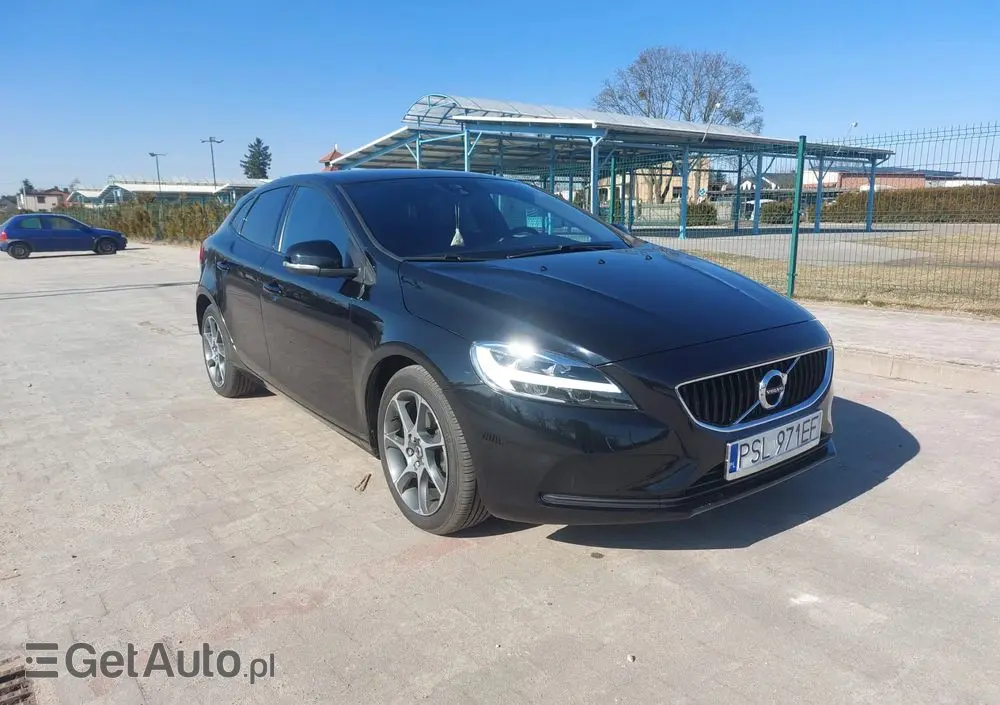 VOLVO V40 D2 Momentum