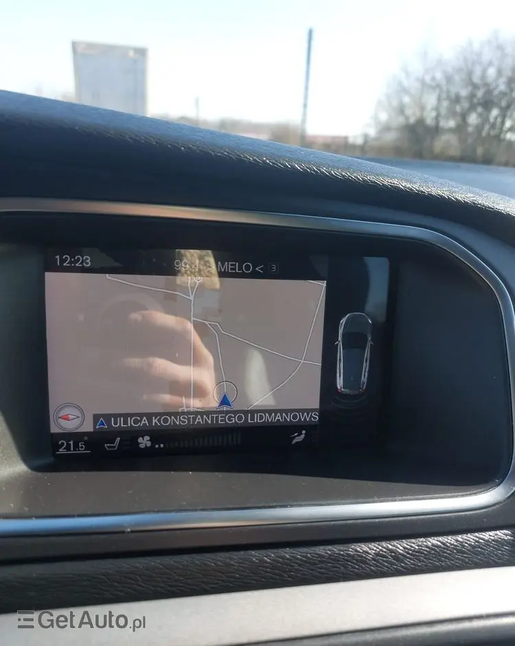 VOLVO V40 D2 Momentum