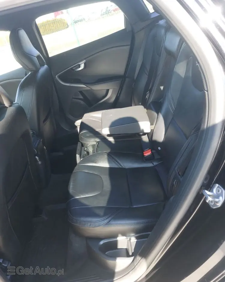 VOLVO V40 D2 Momentum