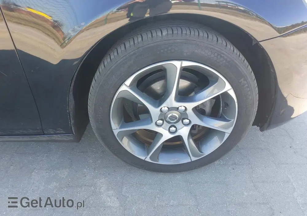 VOLVO V40 D2 Momentum