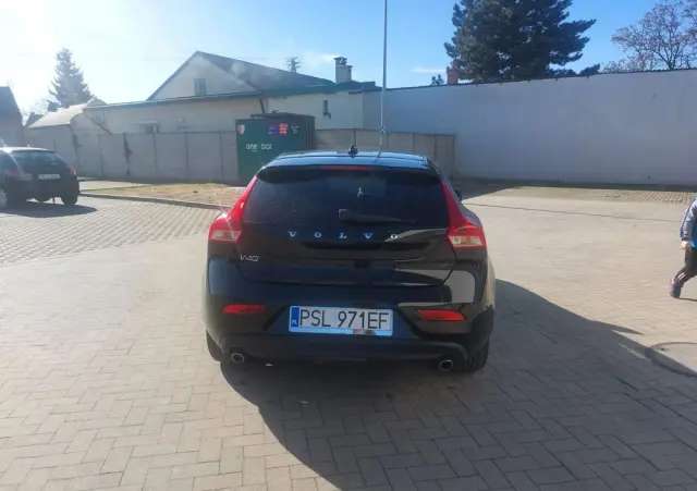 VOLVO V40 D2 Momentum