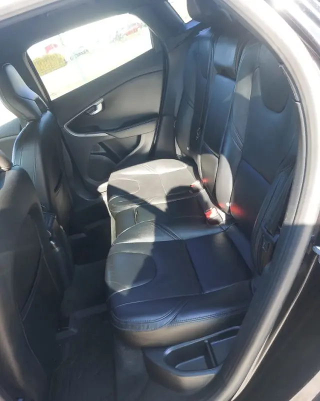 VOLVO V40 D2 Momentum