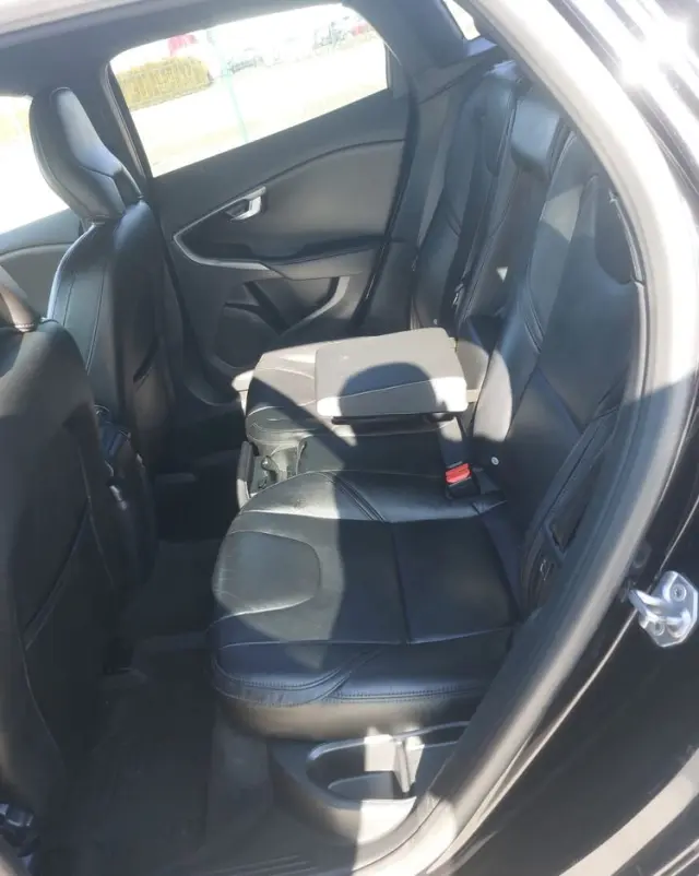 VOLVO V40 D2 Momentum