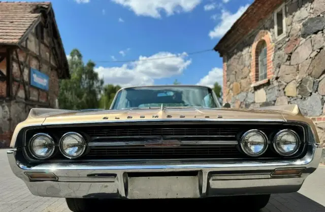 OLDSMOBILE Inny 
