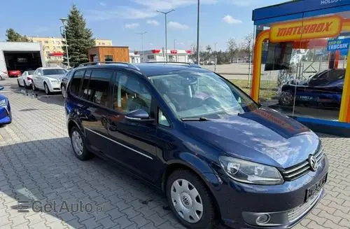VOLKSWAGEN Touran 