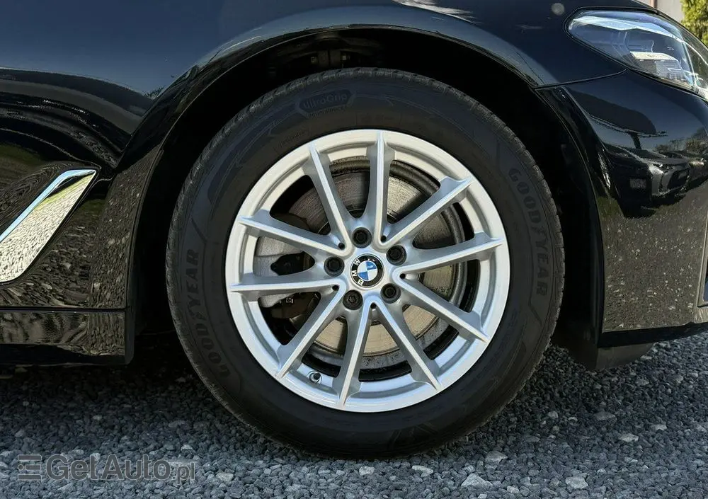 BMW Seria 5 518d mHEV Business Edition