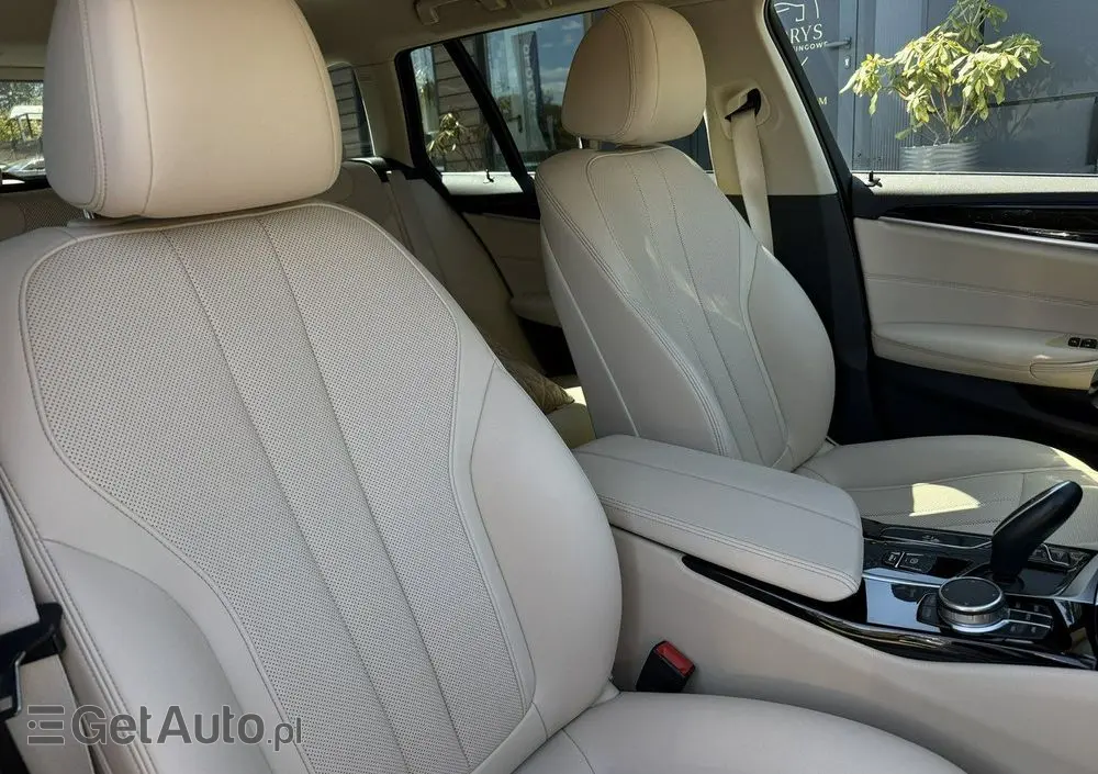 BMW Seria 5 518d mHEV Business Edition
