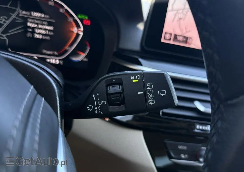 BMW Seria 5 518d mHEV Business Edition