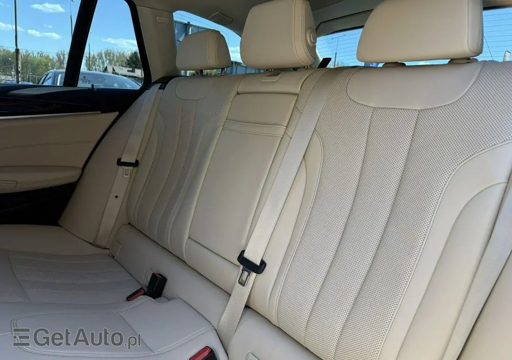 BMW Seria 5 518d mHEV Business Edition