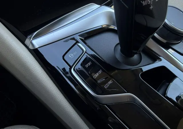 BMW Seria 5 518d mHEV Business Edition