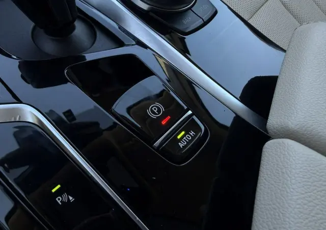 BMW Seria 5 518d mHEV Business Edition